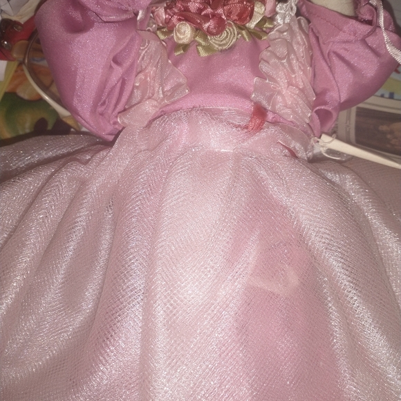 ENCHANTING CARMEN MANAGO BALLERINA DOLL - Picture 7 of 16